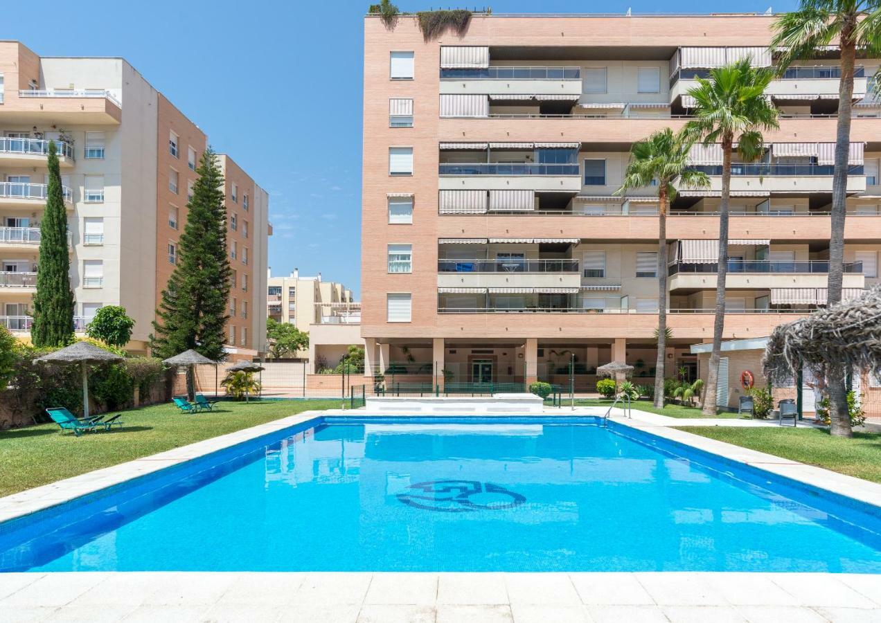 Charming Apartment On The Beach - Pool And Parking مالقة المظهر الخارجي الصورة